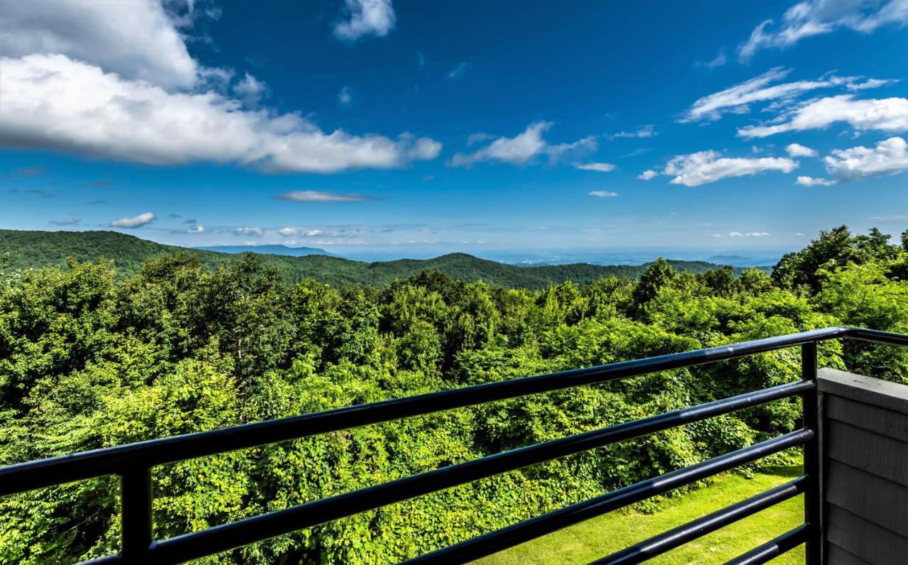 Mountain Magnificent Views - 2 Pools, Fireplace & Hot Tub Apartment Gatlinburg